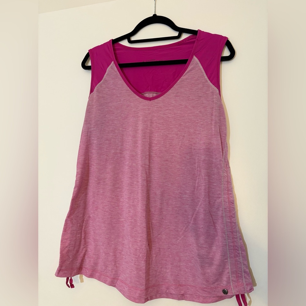 Brooks Pink Workout Tank Top. Size L.